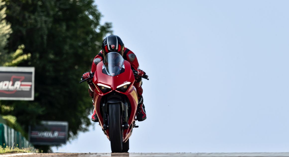 Panigale V2