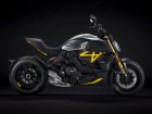 „Lights on me“: nová verzia „Black and Steel“ pre Diavel 1260 S