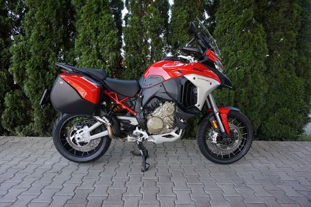 Ducati Multistrada V4 Rally Radar Red}