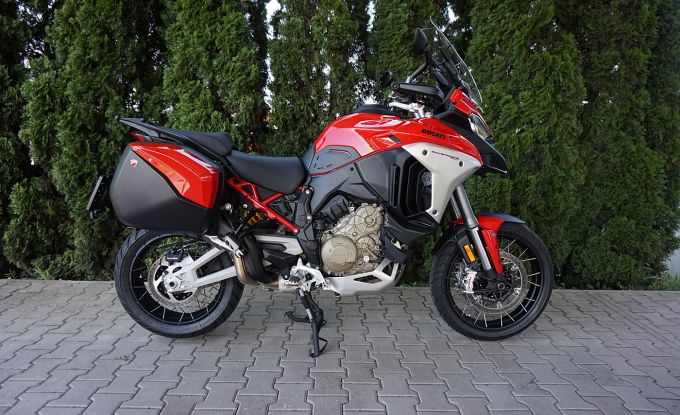 Ducati Multistrada V4 Rally Radar Red