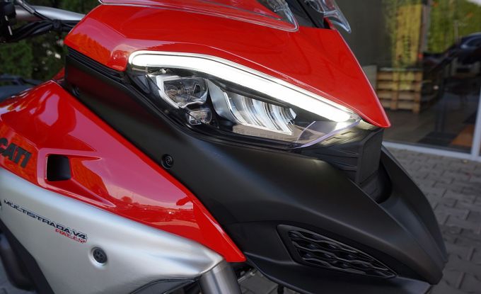 Ducati Multistrada V4 Rally Radar Red