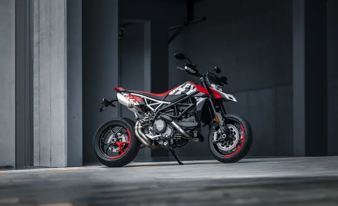 Hypermotard 950 RVE