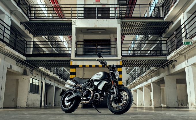 SCRAMBLER 1100 DARK PRO