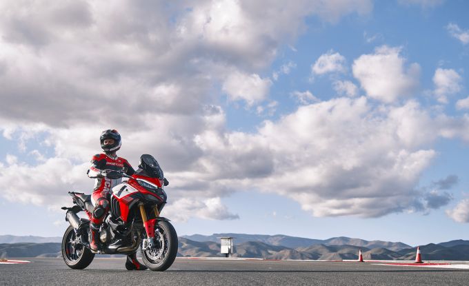 Multistrada V4 PIKES PEAK